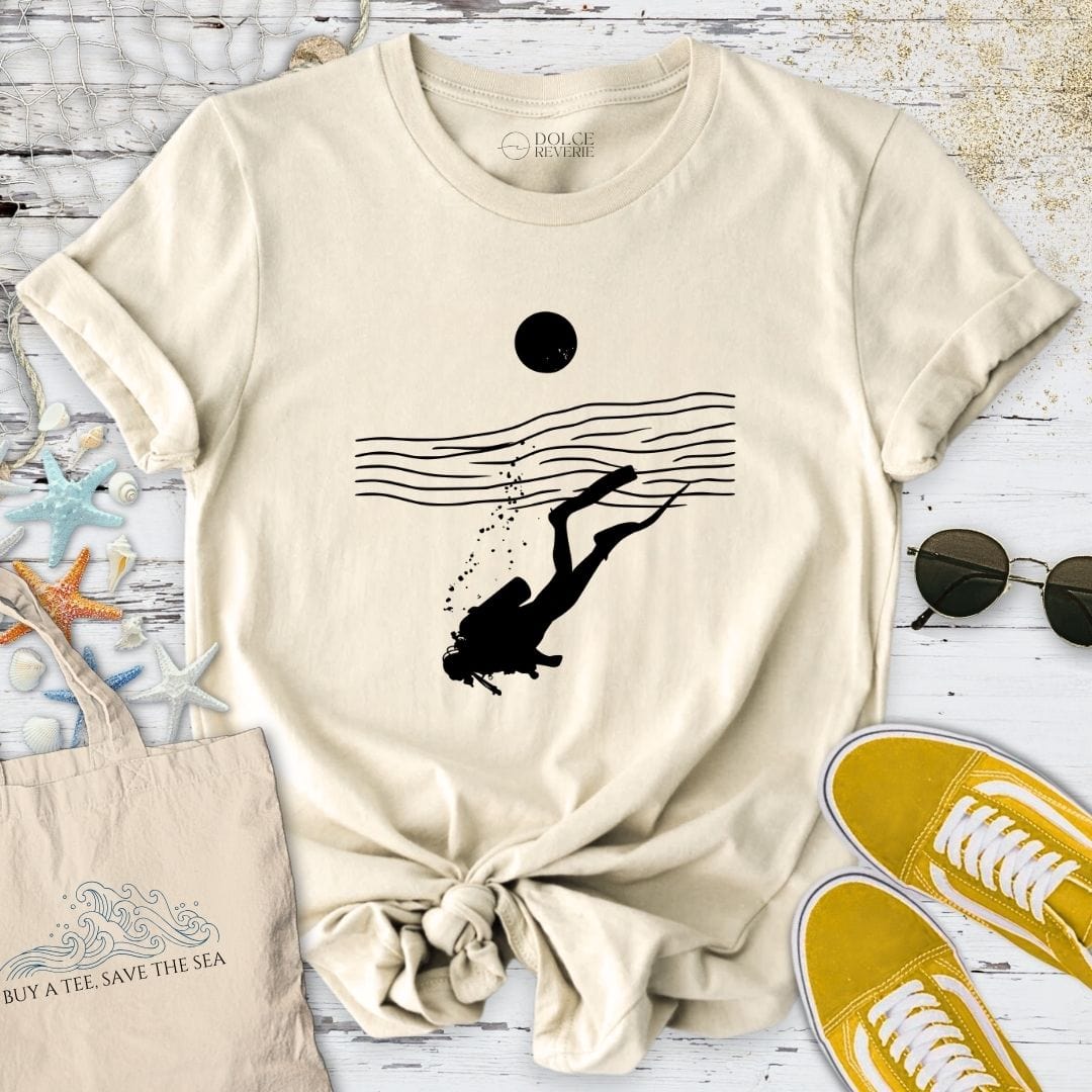 Diving Line Art T-Shirt Natural / S