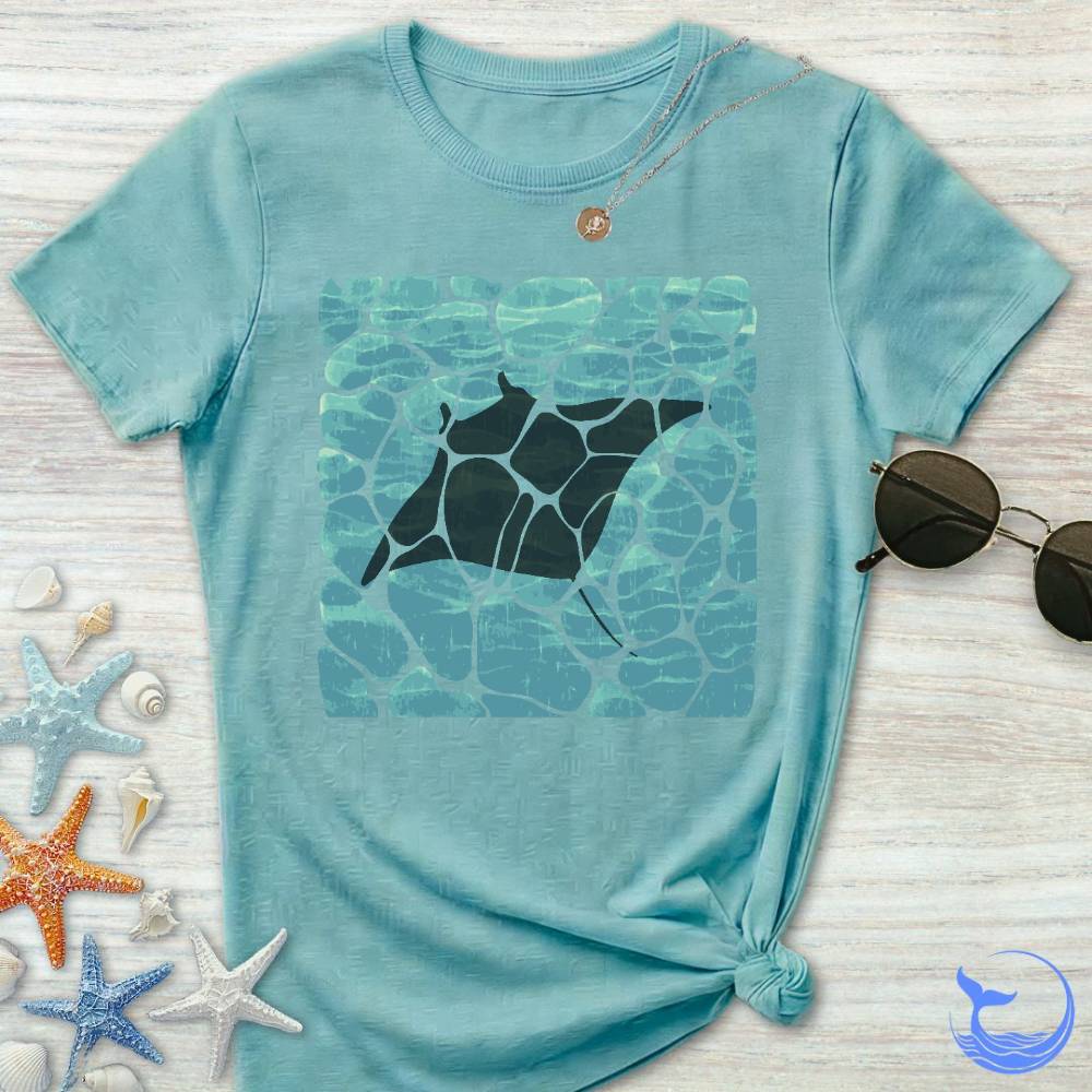 Swimming Manta Women's T-Shirt