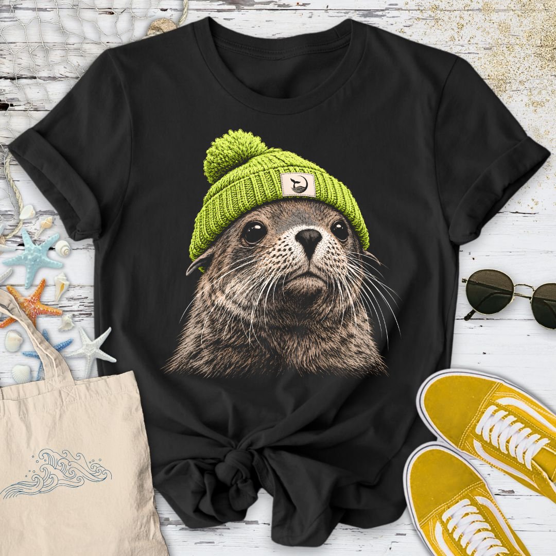 Green Beanie Seal T-Shirt in Black - Dolce Reverie