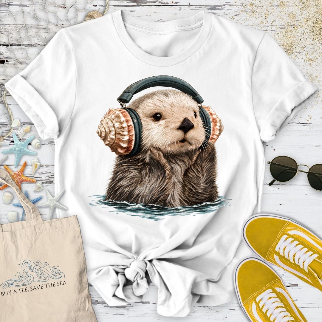Music Otter T-Shirt in White - Dolce Reverie